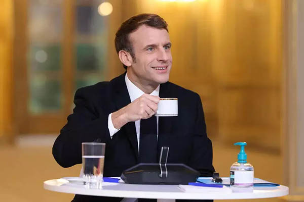 13-macron